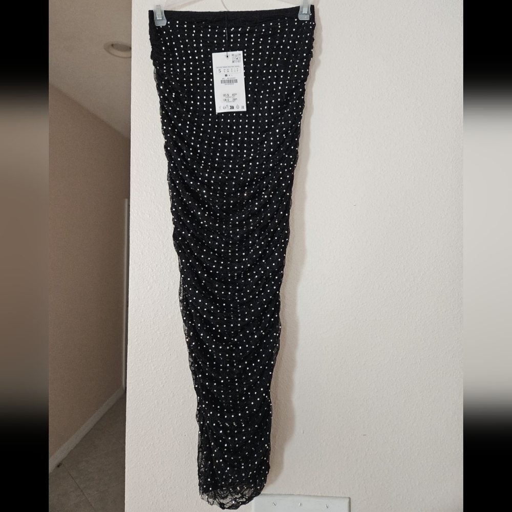 Elegant Zara Jewel Lace Midi Skirt - Picture 9 of 10